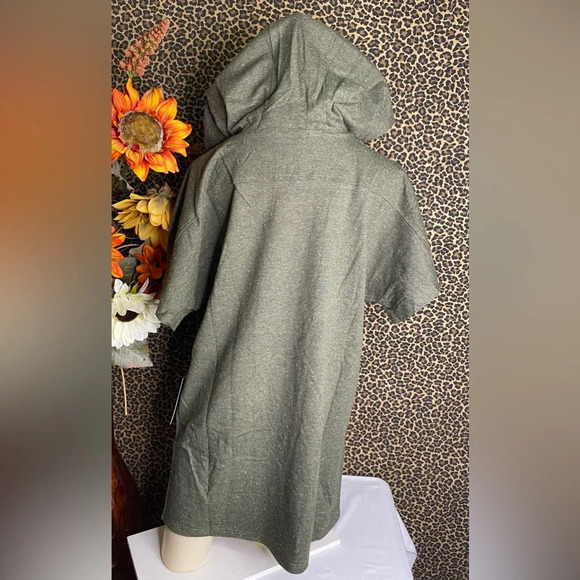🌴3/$30🌴DOE & RAE Olive Green Marble Lace-Up Neck Short Sleeve Hooded Top NWT - Picture 9 of 12